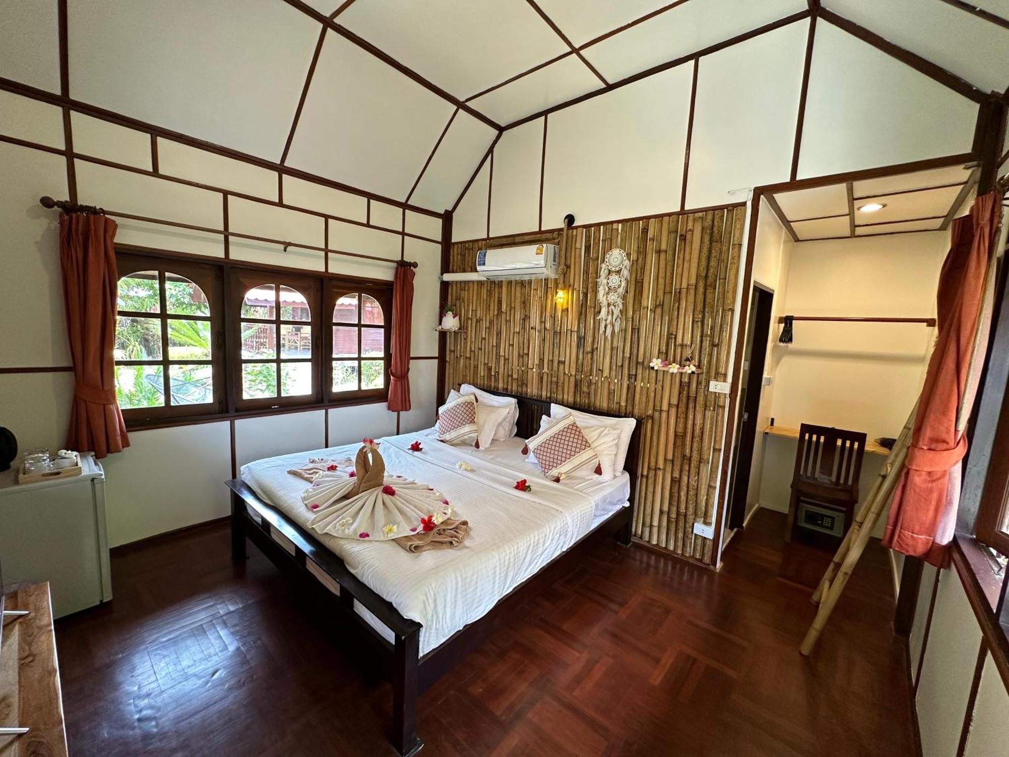 Bangrak Pier Bungalow Luaran gambar